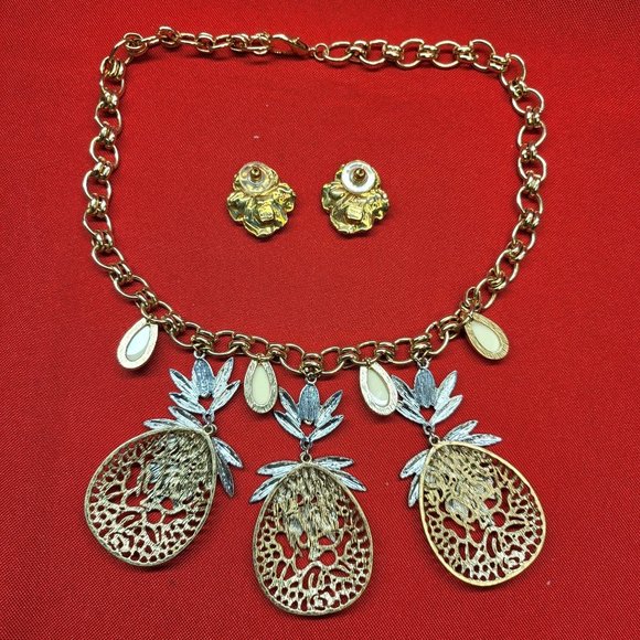 Pineapple Tropical Summer Themed Necklace & Floral Earrings Set - Picture 3 of 10